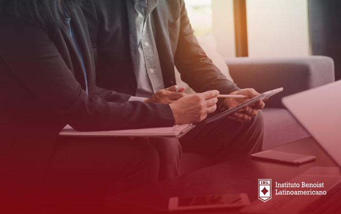 Ponte en contacto con nuestros asesores